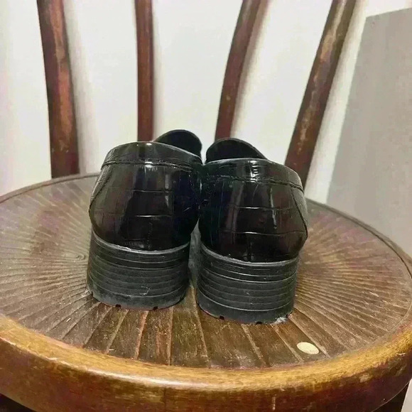 Old navy chunky heel faux leather loafer size 9 - Picture 3 of 6